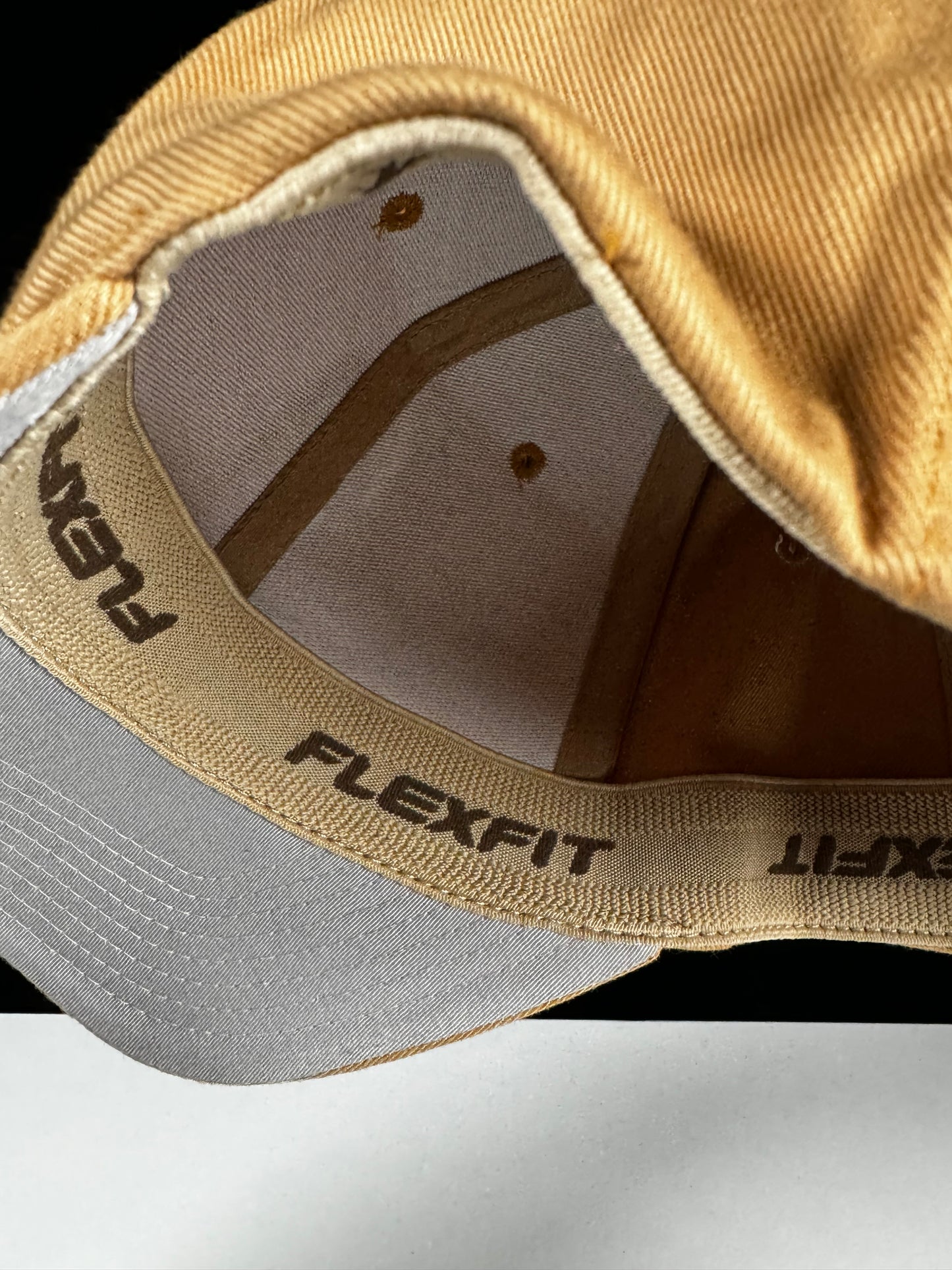 Hockey Stick Curve Hat